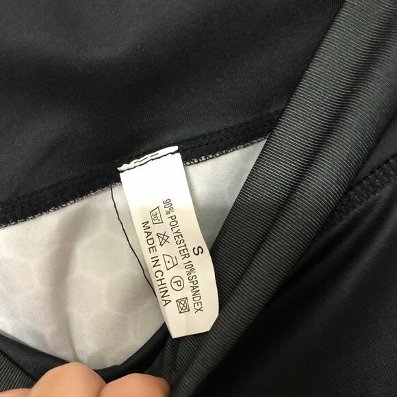 WISH • Hot Pink + Black Printed Honeycomb Leggings - Picture 6 of 6